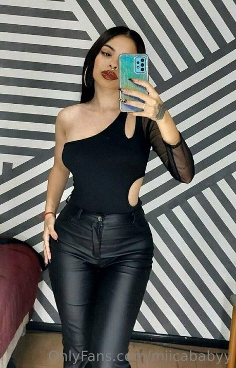 miicababyy ヌードモデル 写真