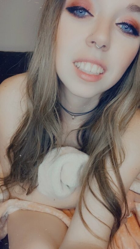 allimoona04 トップモデル 写真