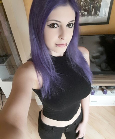 LunaraKitsune ポルノスター ヌード 画像