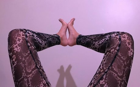 goddess realm 裸の女優 写真