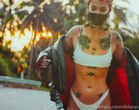 nikitavas ヌード女優 画像