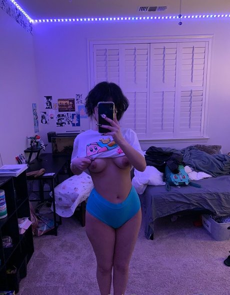 巨乳のマンコOnlyFans セクシーヌード ギャラリー