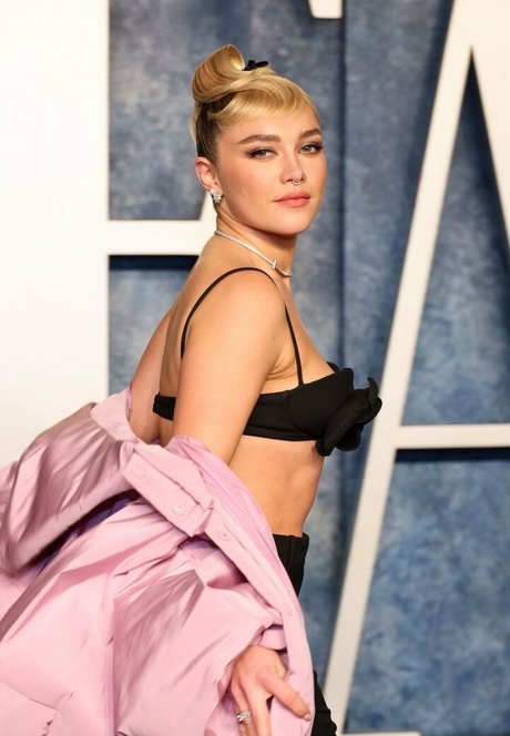 Florence Pugh かわいいモデル 画像
