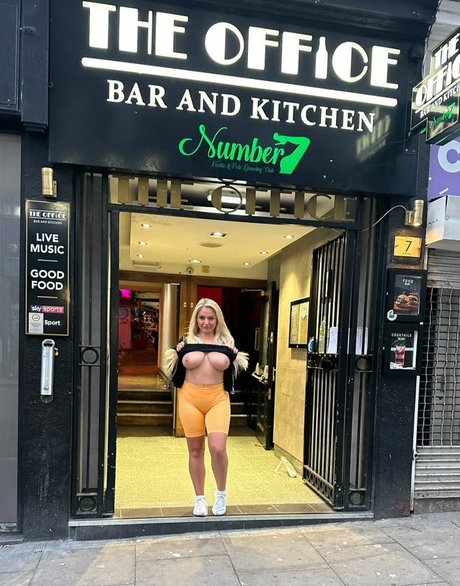 ランジェリーベイビーOnlyFans ホットセックス 画像