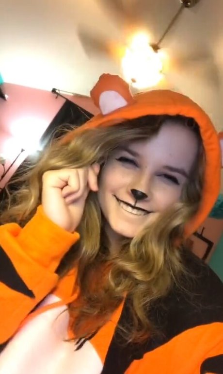 金髪ストリップOnlyFans ポルノ ギャラリー