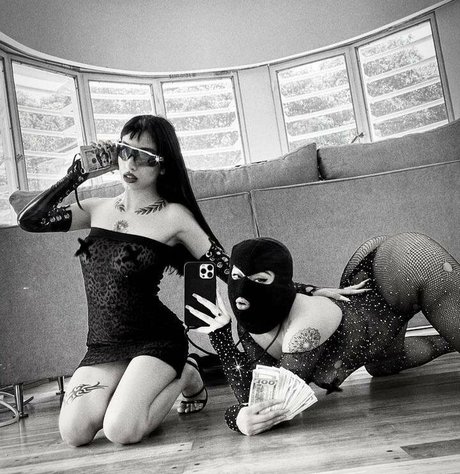 Belenegri 完璧なモデル 写真