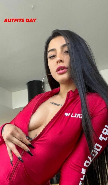 Belenegri 裸のポルノスター 写真