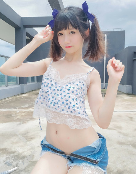 OnlyFansを無効にしました セクシーヌード 写真