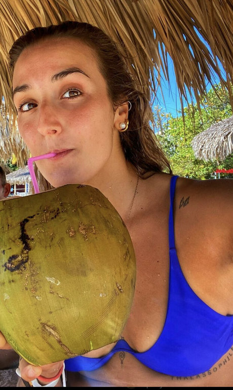 Maria Fontanals Coll アートモデル 写真