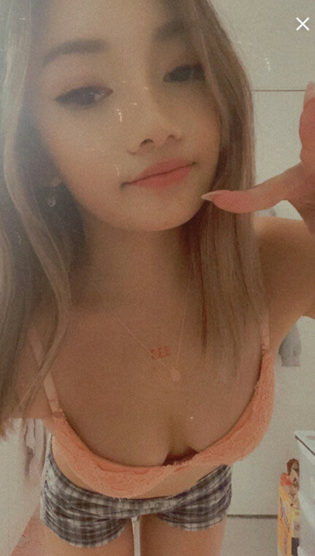 Akarinaa セクシーなスター 写真