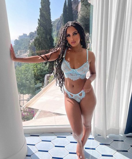 jonica ポルノスター ヌード 写真