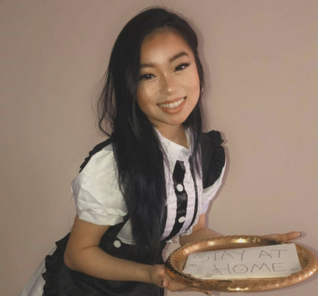 金髪の小柄なOnlyFans ポルノグラフィック 写真