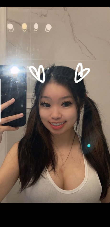 Fruitypoppin アダルトモデル 画像