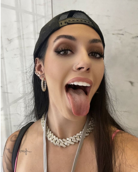 Tori Ortiz ポルノスター ベスト 写真