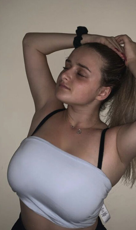 Abby J ポルノスター 写真