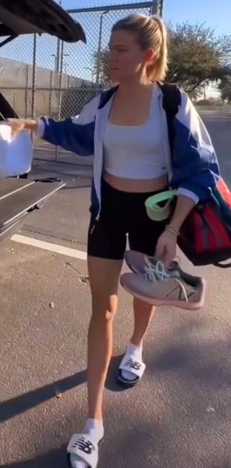 Eugenie Genie Bouchard ポルノモデル 写真