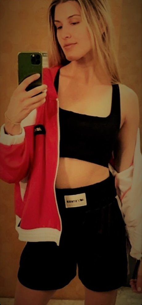 Eugenie Genie Bouchard アートモデル 写真