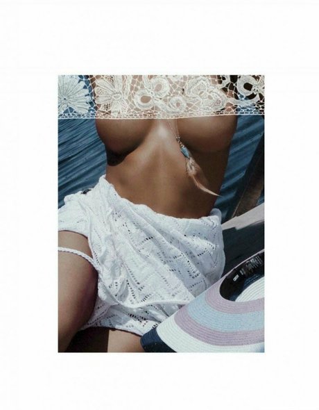 Yevgeniya Pechlaner 裸の女優 ギャラリー