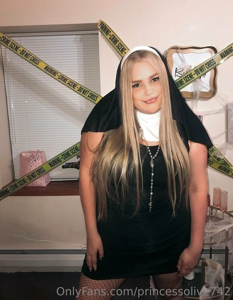 princessolive742 ポルノスター 独占 写真