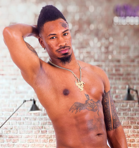 濃厚なラテン系熟女OnlyFans 無料ヌード 写真