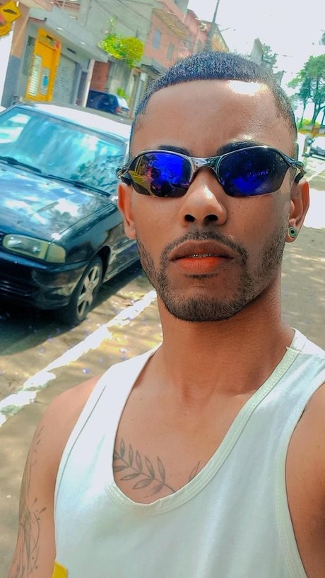 Natanael Santiago アダルト女優 写真