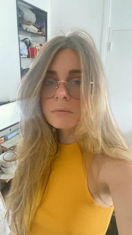 Frenchy Holly セクシーモデル 写真