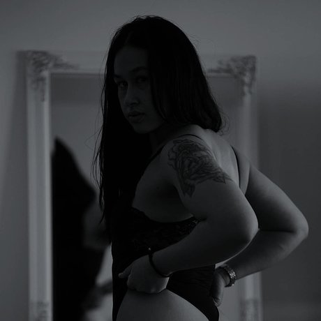 Nuunu 完璧なスター 画像