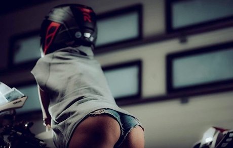 ONLYXBIKER アダルトモデル 画像