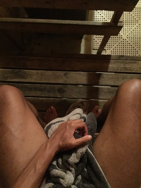 G O L D E N_ 美しいポルノスター 写真