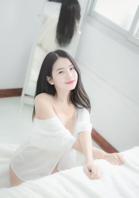 THIDARAT H_ ポルノスター ギャラリー