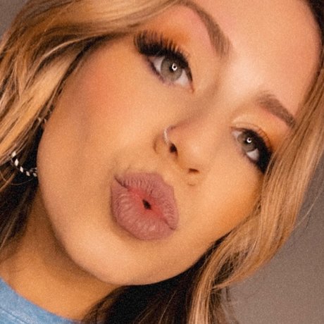 曲線美の赤毛OnlyFans 無料セックス 写真