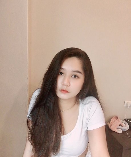 Puifaismiley ヌードモデル 画像