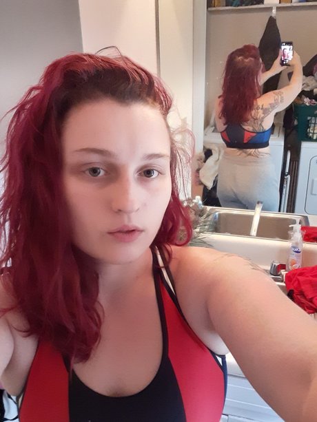 Riley nahhhifyoureo20 ポルノモデル 写真