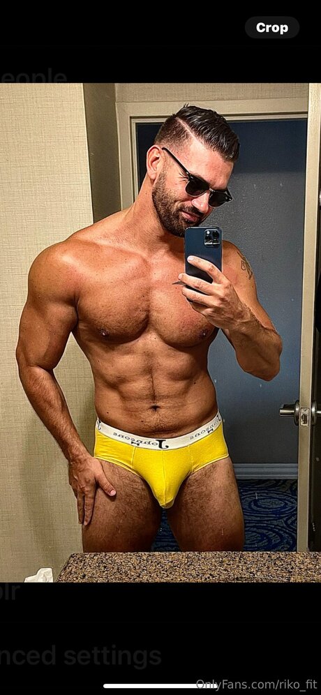 Riccco 美しいポルノスター 写真