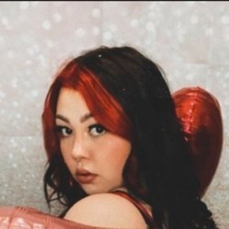 Remi Raven セクシーなポルノスター 写真