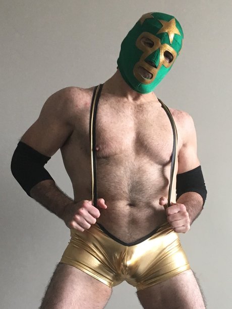 MarcWrestler エロティックなポルノスター ギャラリー