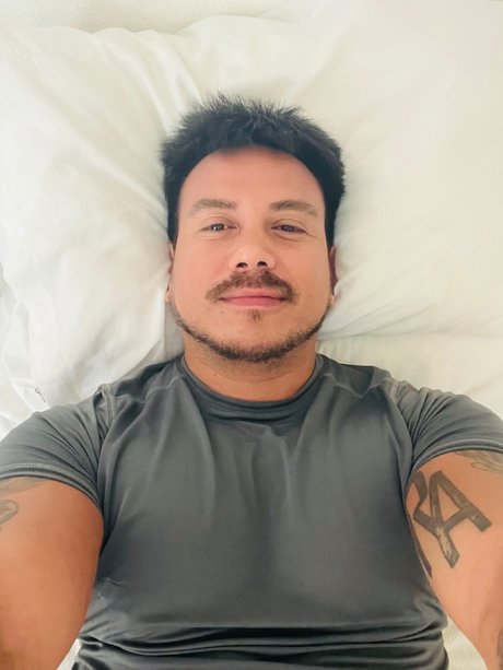 Roi Pineda 完璧なポルノスター 写真