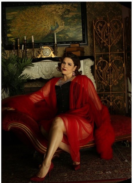 Mandie ポルノスター ヌード 画像