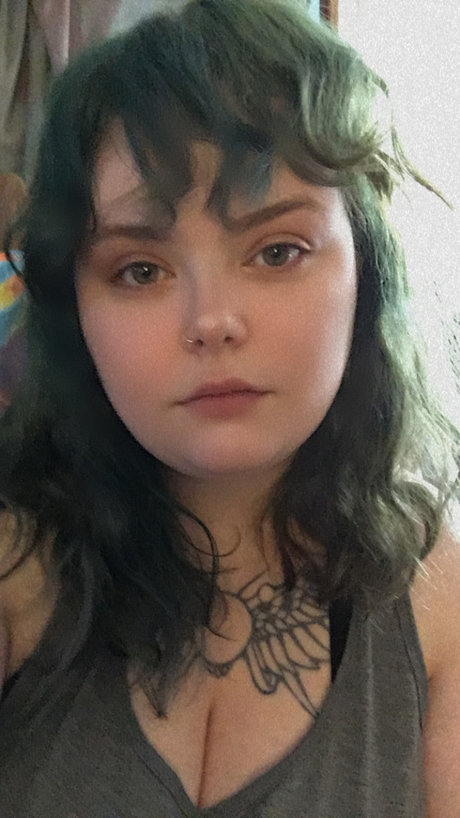 Poisoned Hopeless Sleeping Beauty アダルトモデル 画像