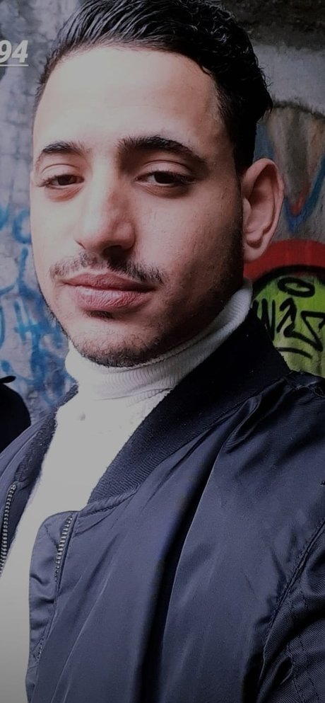 Fuad Essidiki 限定スター 写真