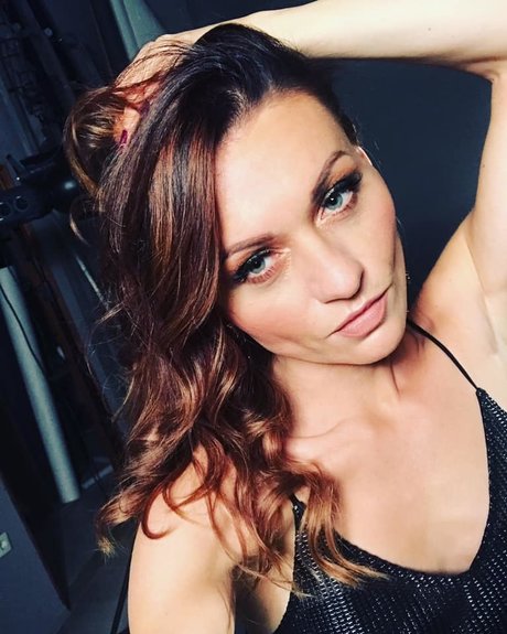 花嫁オンリーファン アート裸 写真