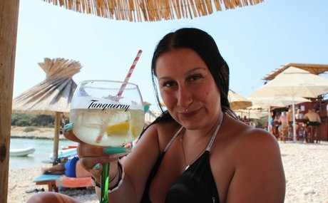 シーメールランジェリーOnlyFans ポルノグラフィック アーカイブ