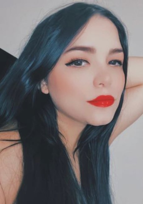 サッカーママOnlyFans セクシーヌード 写真