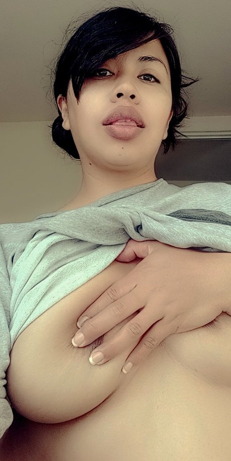 ディスコード トランス OnlyFans セクシーヌード 写真
