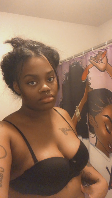 Ashleyyyy_ ポルノモデル 画像