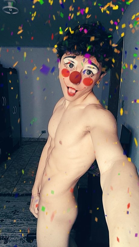 Mathews ヌードモデル 画像