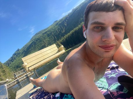 Mathieu Allen アートスター 写真