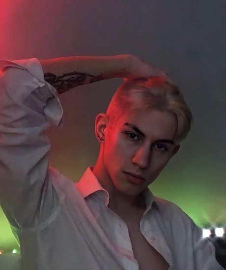 ビキニストリップOnlyFans ホットセックス 写真