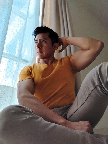 Blackbolt_ 完璧なスター 写真