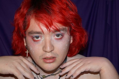 エモオンリーファン ポルノグラフィック 画像